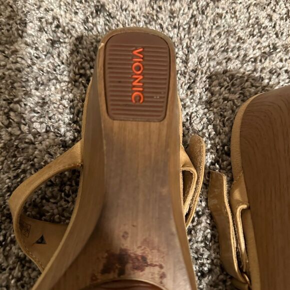 Vionic slide studed wedge sandal - Size 7 - Picture 4 of 7